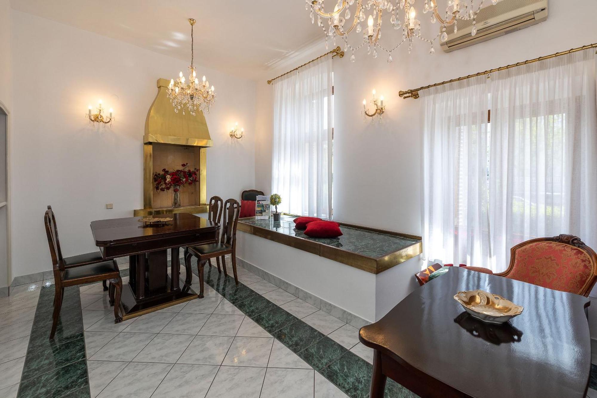 Apartments Villa Castello Crikvenica Kültér fotó