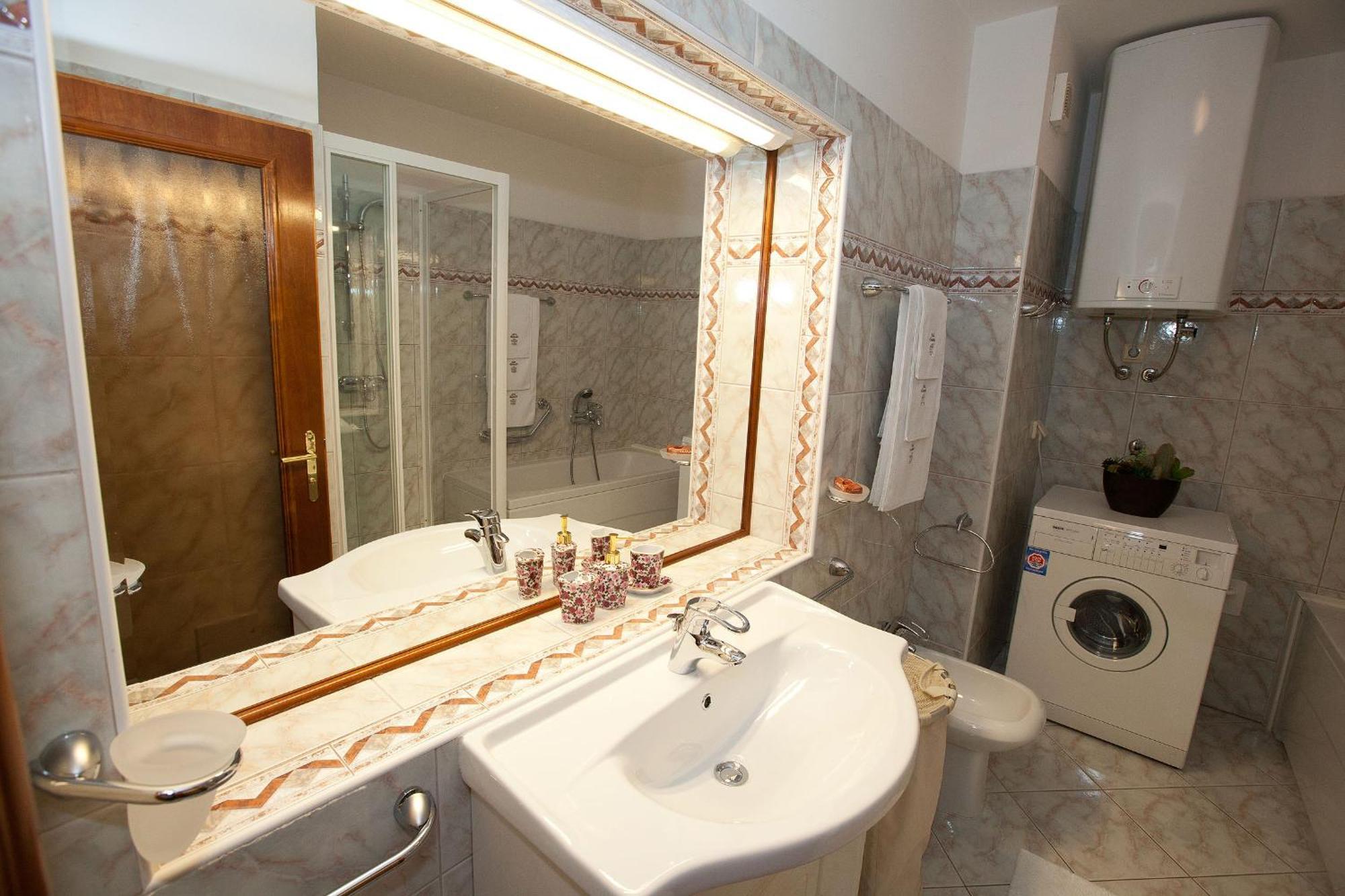 Apartments Villa Castello Crikvenica Kültér fotó