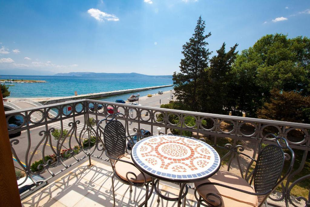 Apartments Villa Castello Crikvenica Kültér fotó